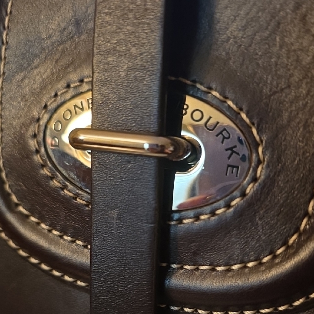 Dooney & Bourke Leather Crossbody Bag With Silver Hardware! - Picture 9 of 17